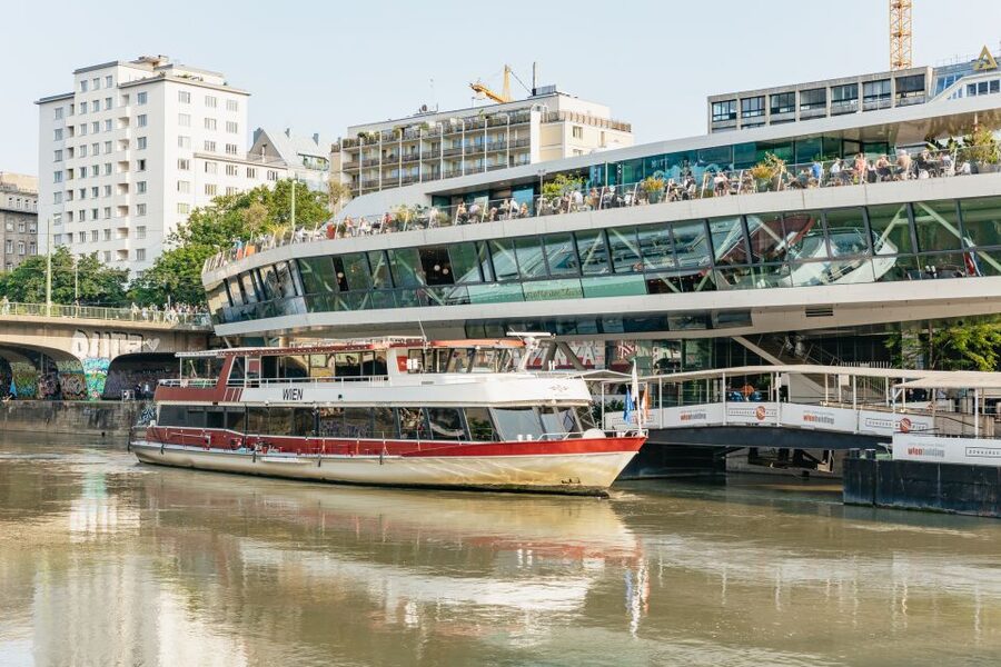 Vienna: 3-Course Evening Dinner Cruise - The Canal Comes First, With Locks Along the Way