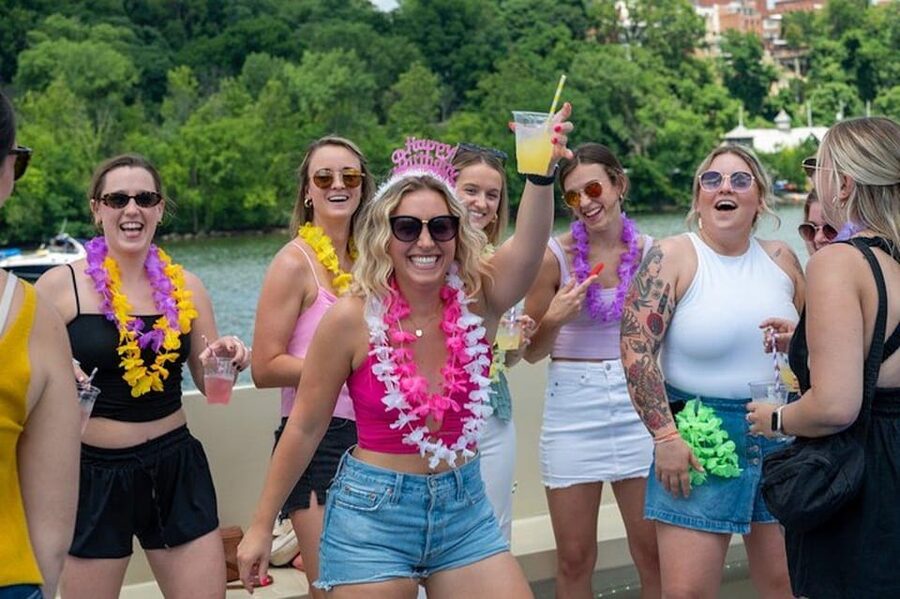 Washington DC: Sightseeing Brunch Cruise with Open Bar - Brunch With a Moving View