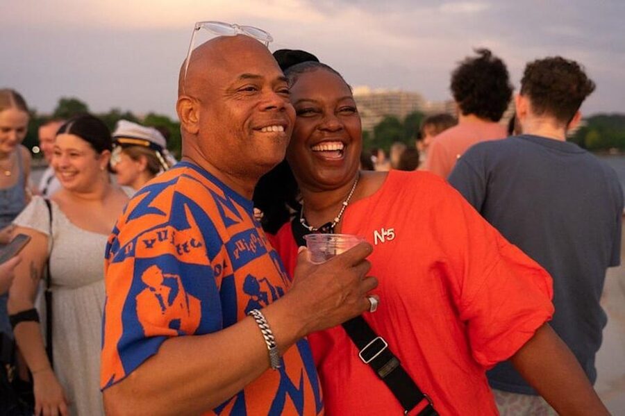 Washington DC: Sightseeing Brunch Cruise with Open Bar - Music, Social Energy, and the Party Yacht Setting