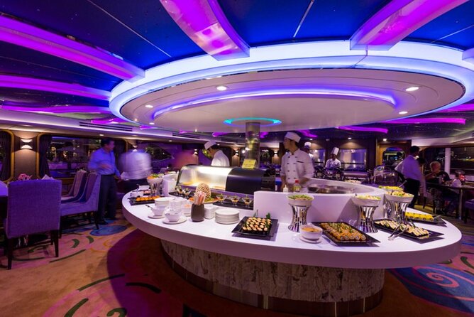 Wonderful Pearl: Evening Dinner Cruise on Chao Phraya River - Music and traditional performances