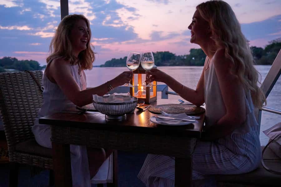 Zambezi River: Dinner Cruise - Wildlife watching without the pressure of a game drive